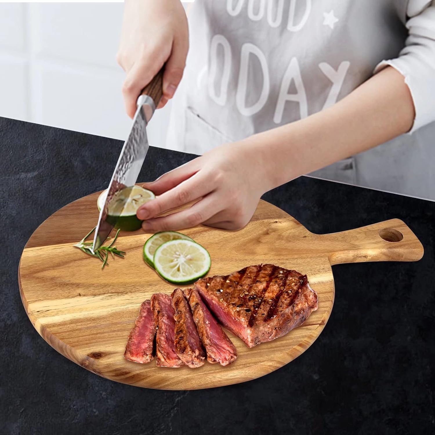 Schneidebrett aus Akazienholz Rundes Pizzabretter Holzschneidebretter Küche Fleisch Servier Brett Cheese Charcuterie Boards Hackbretter Käsebrett Schneidebretter mit Griff