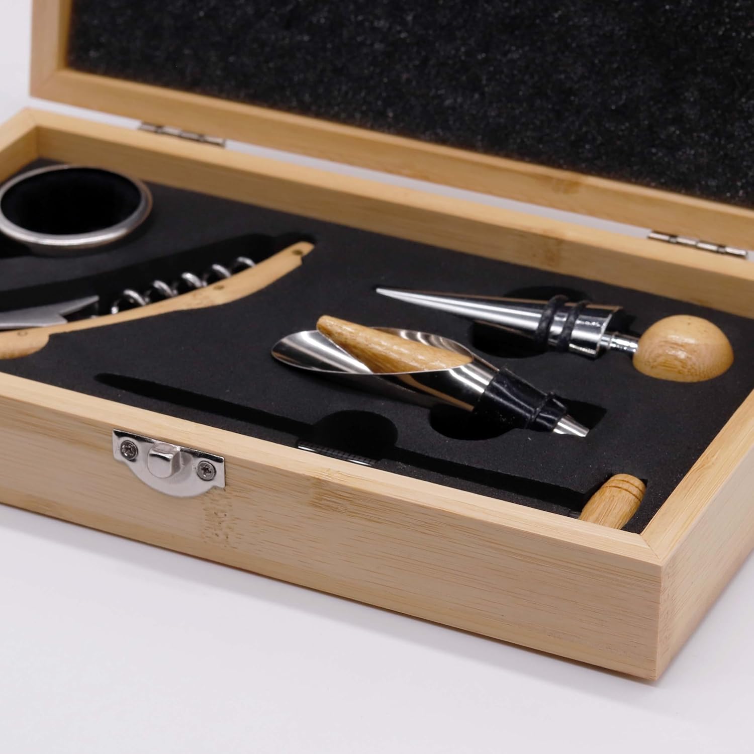 LAUBLUST Weinöffner Set Personalisiert mit Name - 5er Weinzubehörset als cooles Geschenk für Bestie | Soforthilfe - Weinzubehör mit Holz Geschenkbox | Witzige Personalisierte Geschenke für Freundin